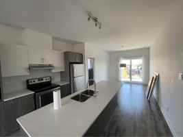 featured image of 844 Rue Marie-Gérin-Lajoie