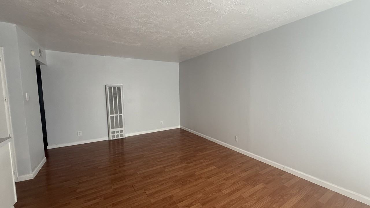 519 Branard St #01 - Photo 6 of 8