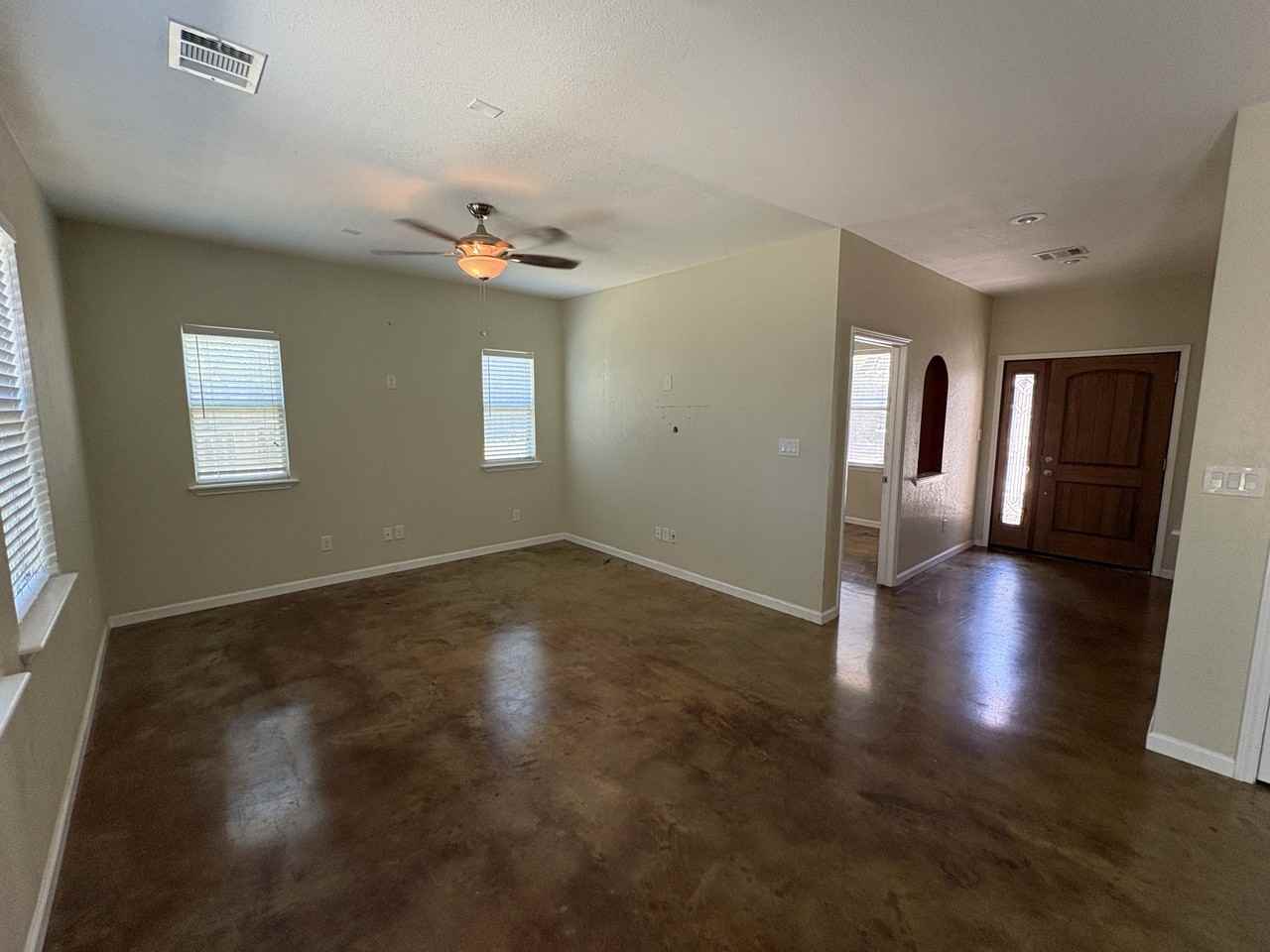 841 Scenic Cir #1 - Photo 5 of 10