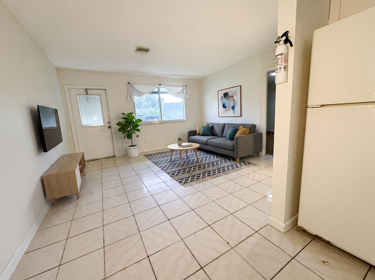 2319 Wilson St #2 - Photo 5 of 17