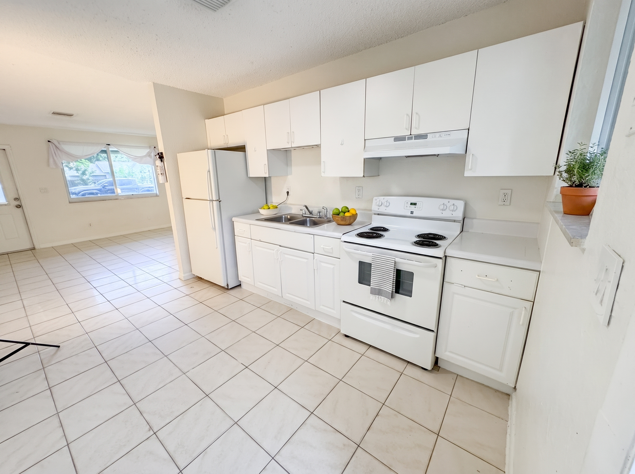 2319 Wilson St #2 - Photo 6 of 17