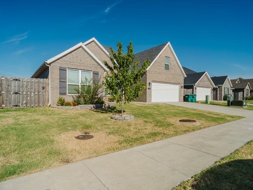 460 Poplar Rd - Photo 2 of 30