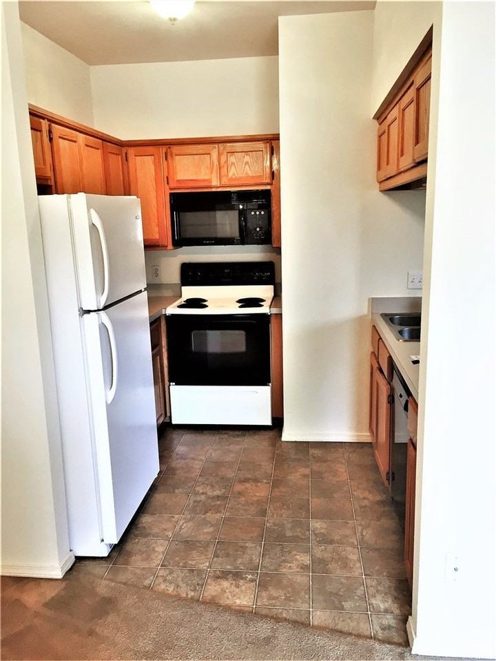 1770 N Gregg Ave #7 - Photo 6 of 13