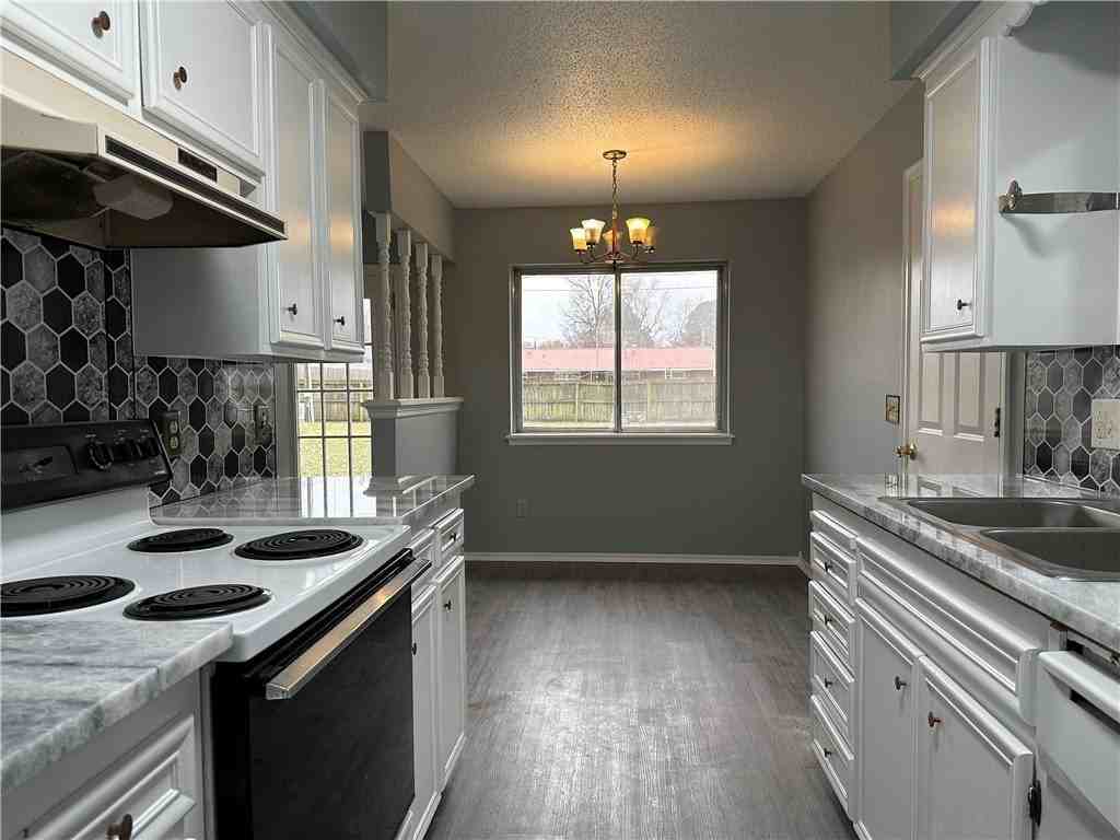 2011 Ina Ave - Photo 4 of 14