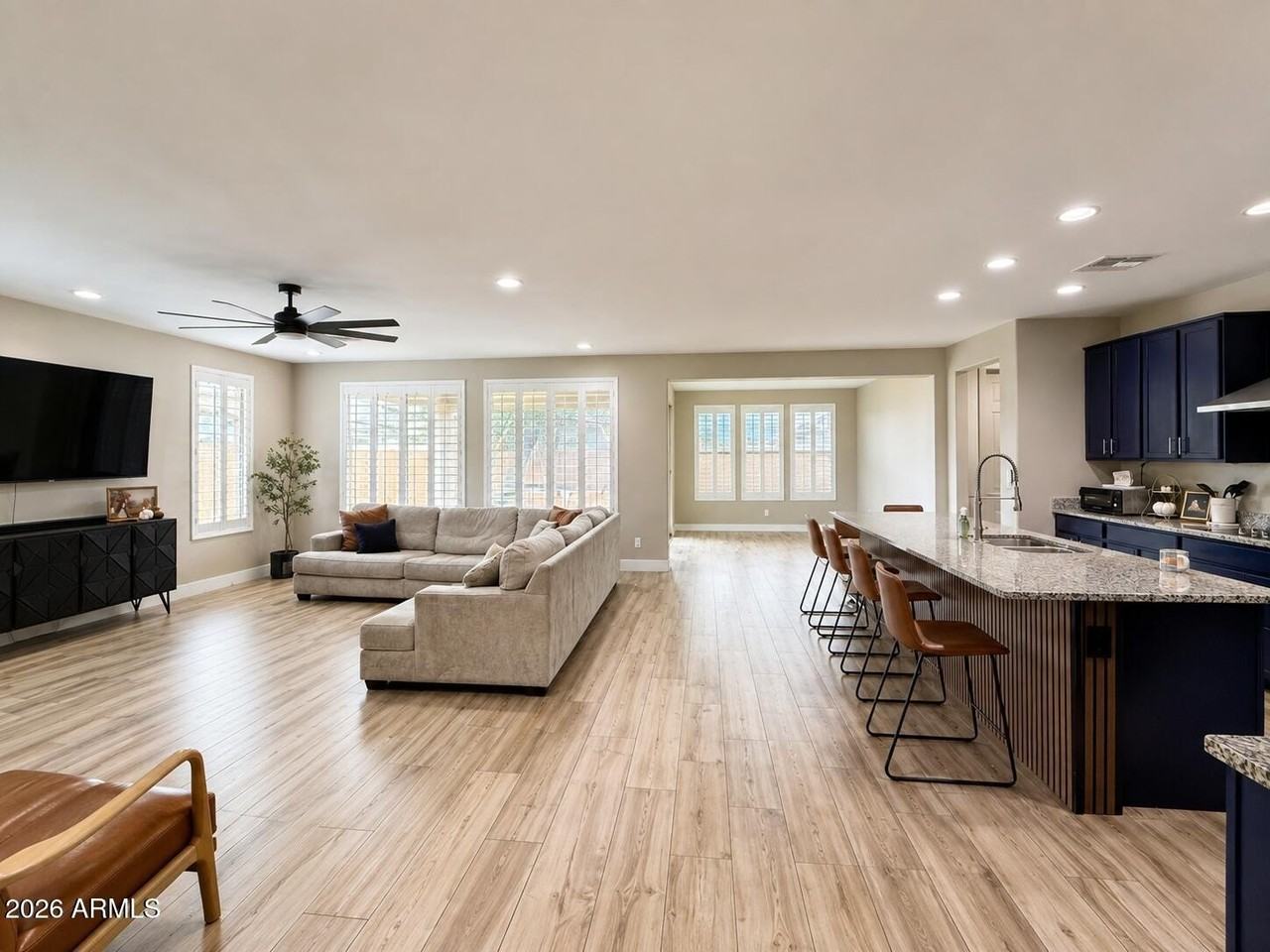25959 W Sands Dr - Photo 3 of 22