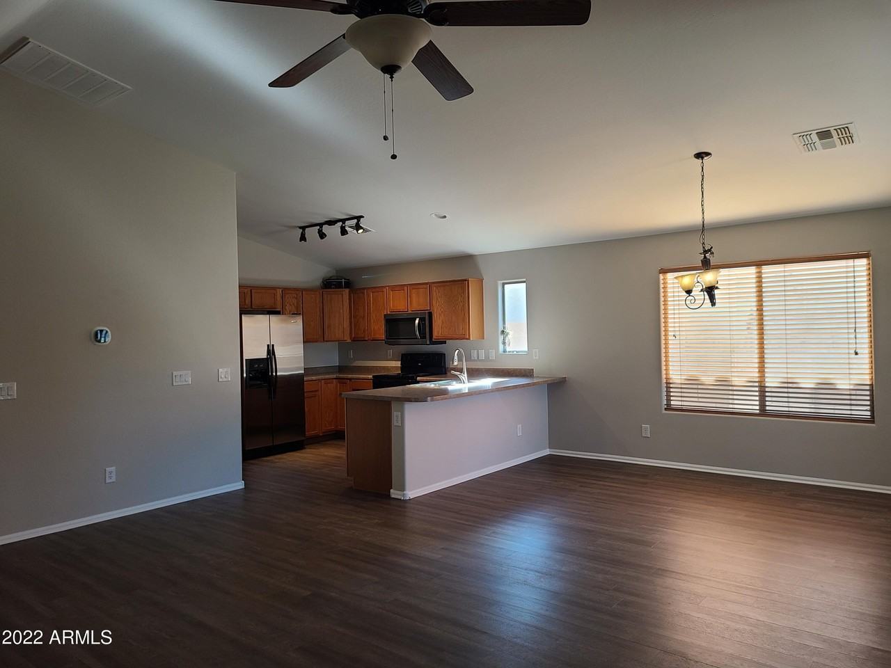 1745 E Melanie St - Photo 4 of 29