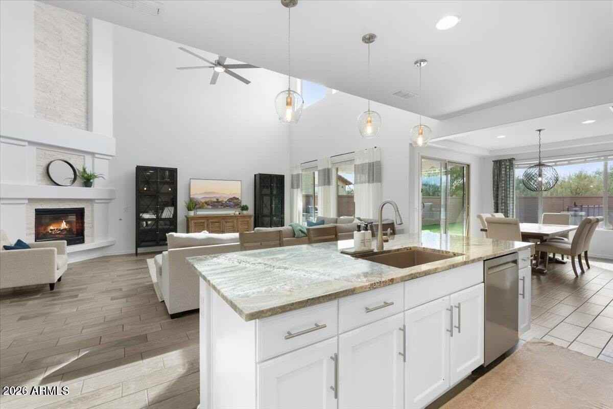 4433 E Cordia Ln - Photo 6 of 24