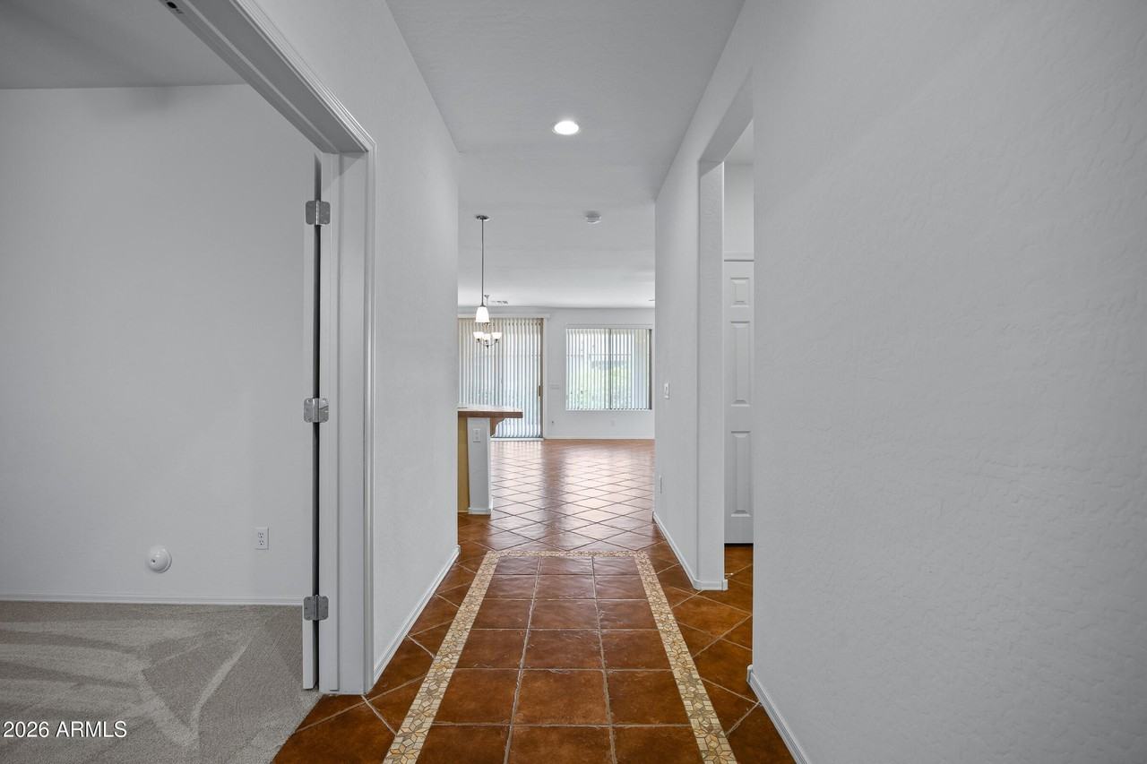 42406 W Falling Star Dr - Photo 3 of 50