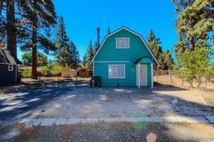 featured image of 328 E Tiger Lily Dr