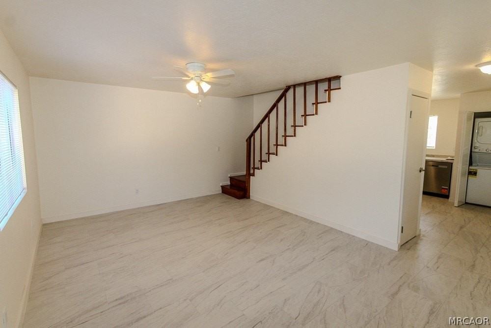 328 E Tiger Lily Dr - Photo 2 of 23