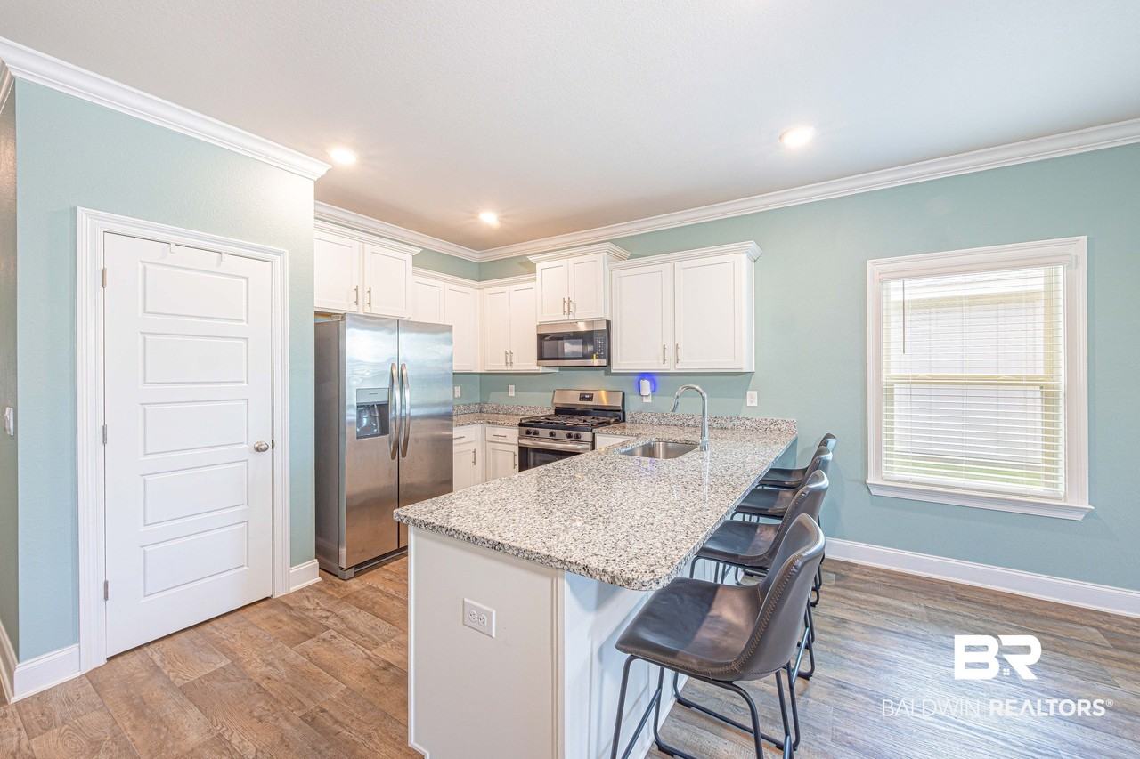 32667 Revere Dr - Photo 4 of 15