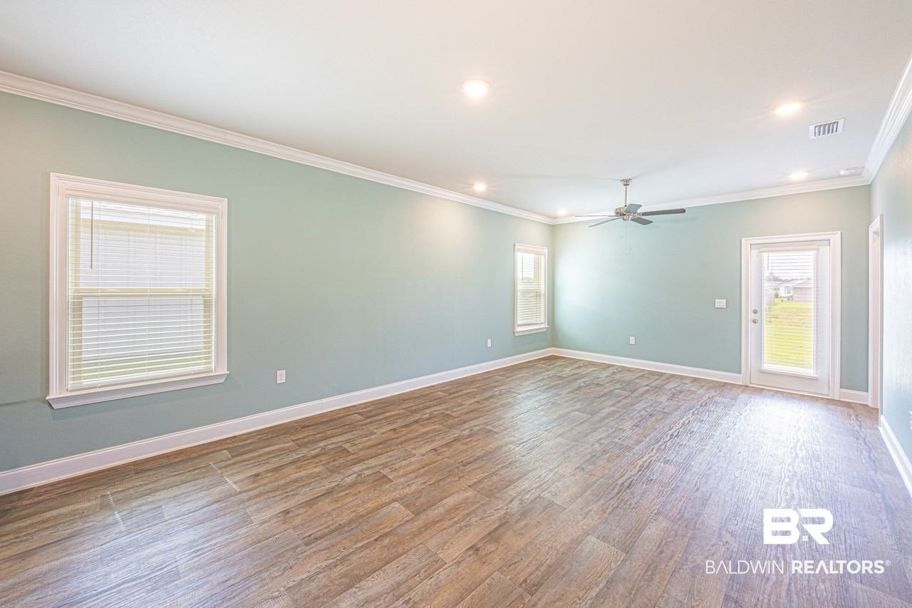 32667 Revere Dr - Photo 6 of 15