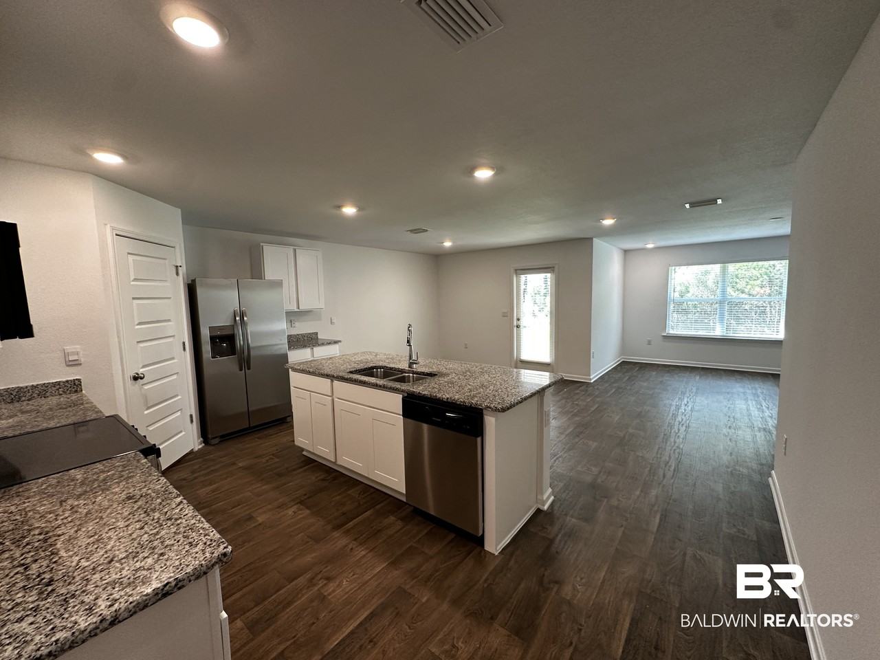 23450 Shadowridge Dr - Photo 2 of 38