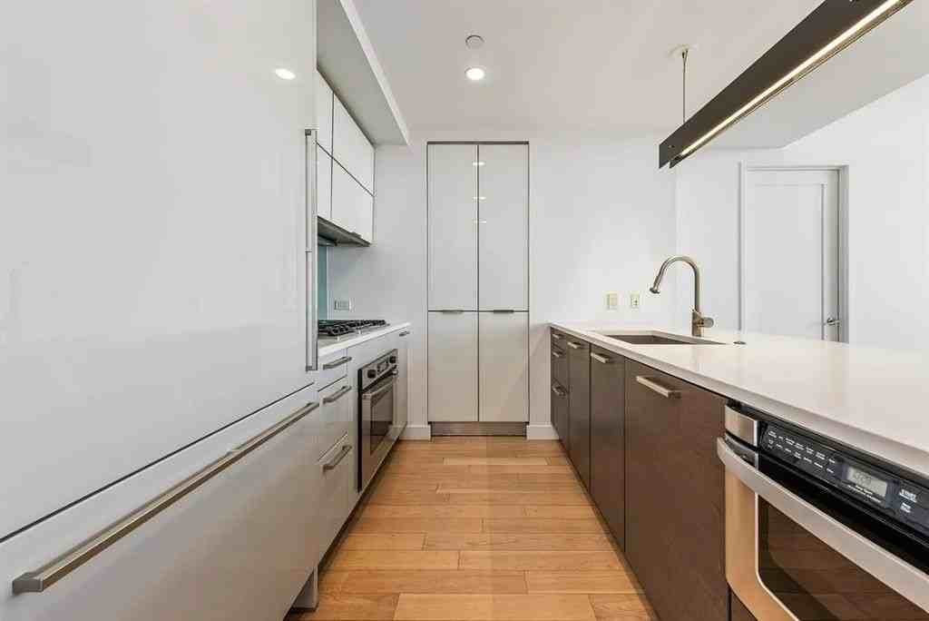22 N 6th St #4D - Photo 6 of 36