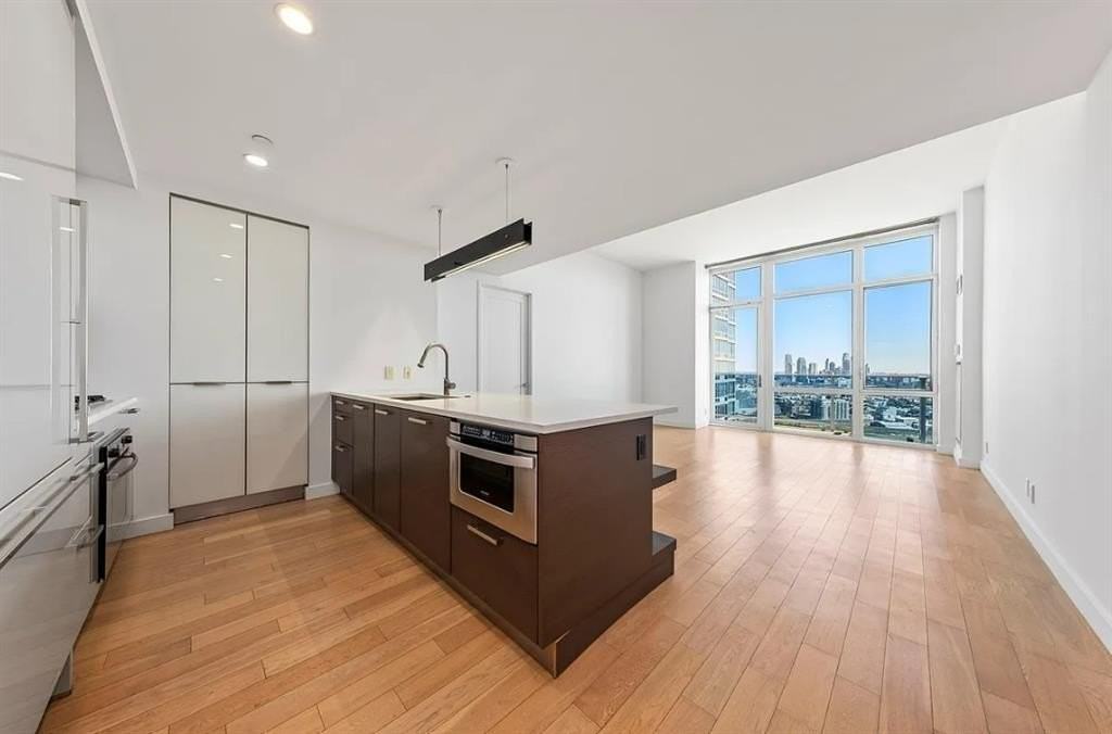 22 N 6th St #4D - Photo 7 of 36