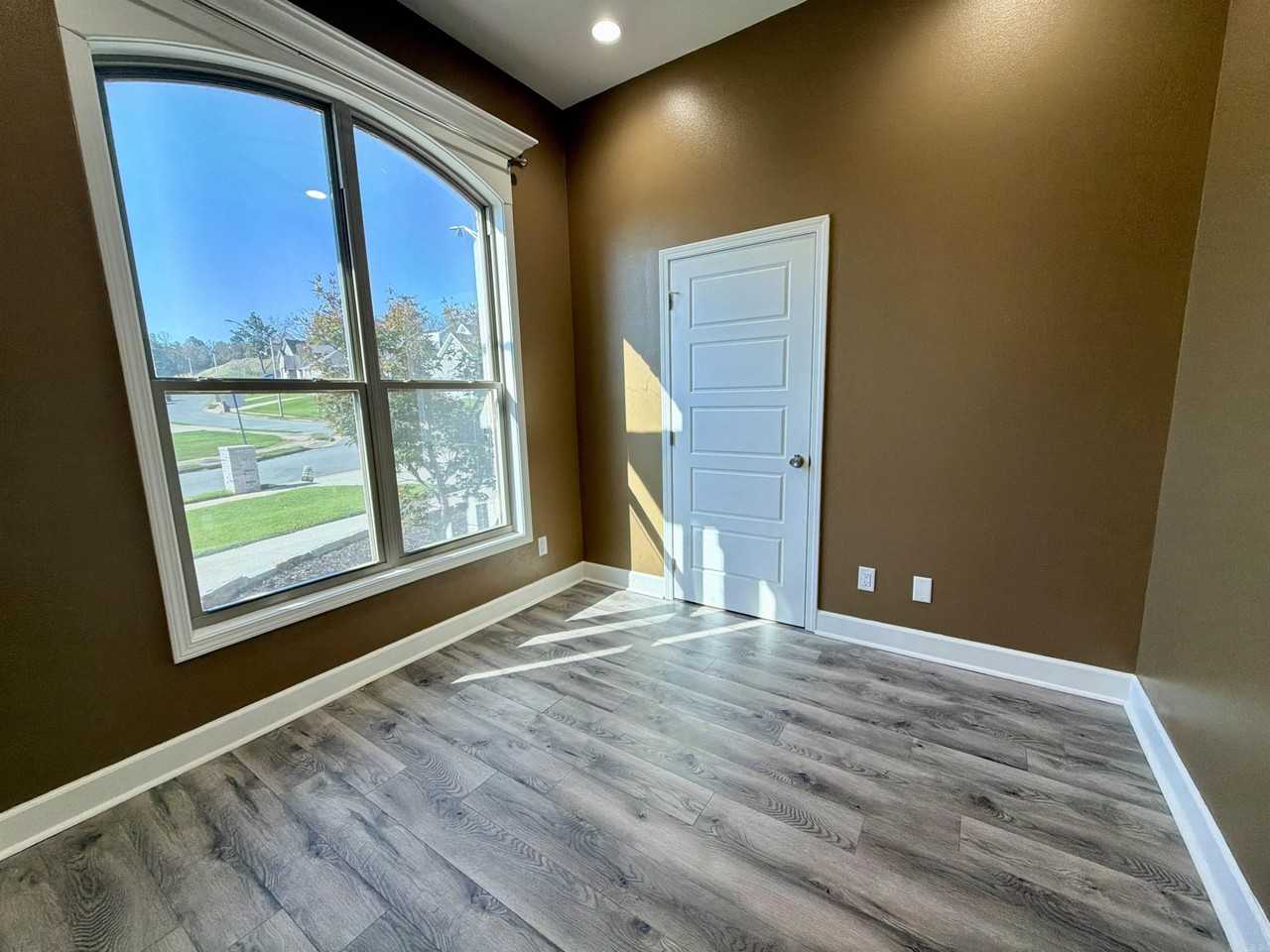 2101 Tapped Maple Dr - Photo 3 of 30
