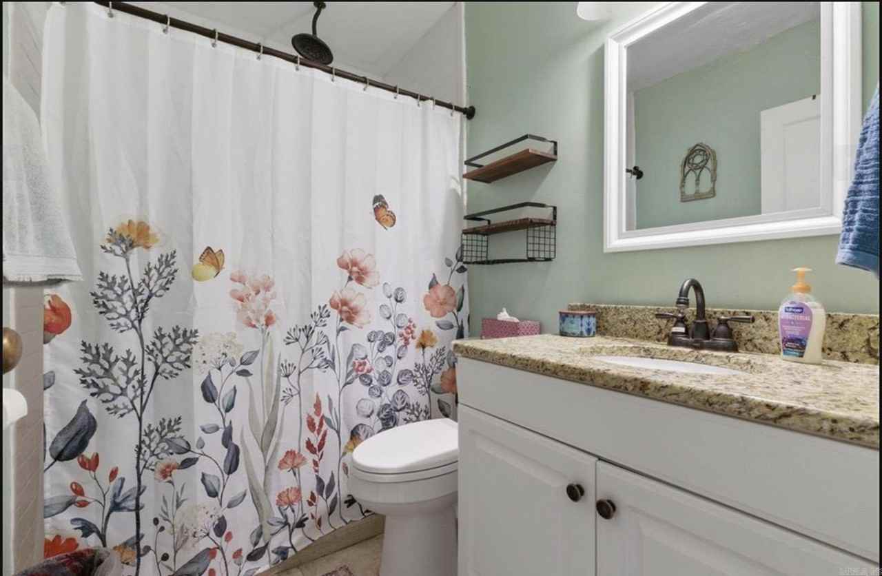 508 W 33rd St - Photo 4 of 11
