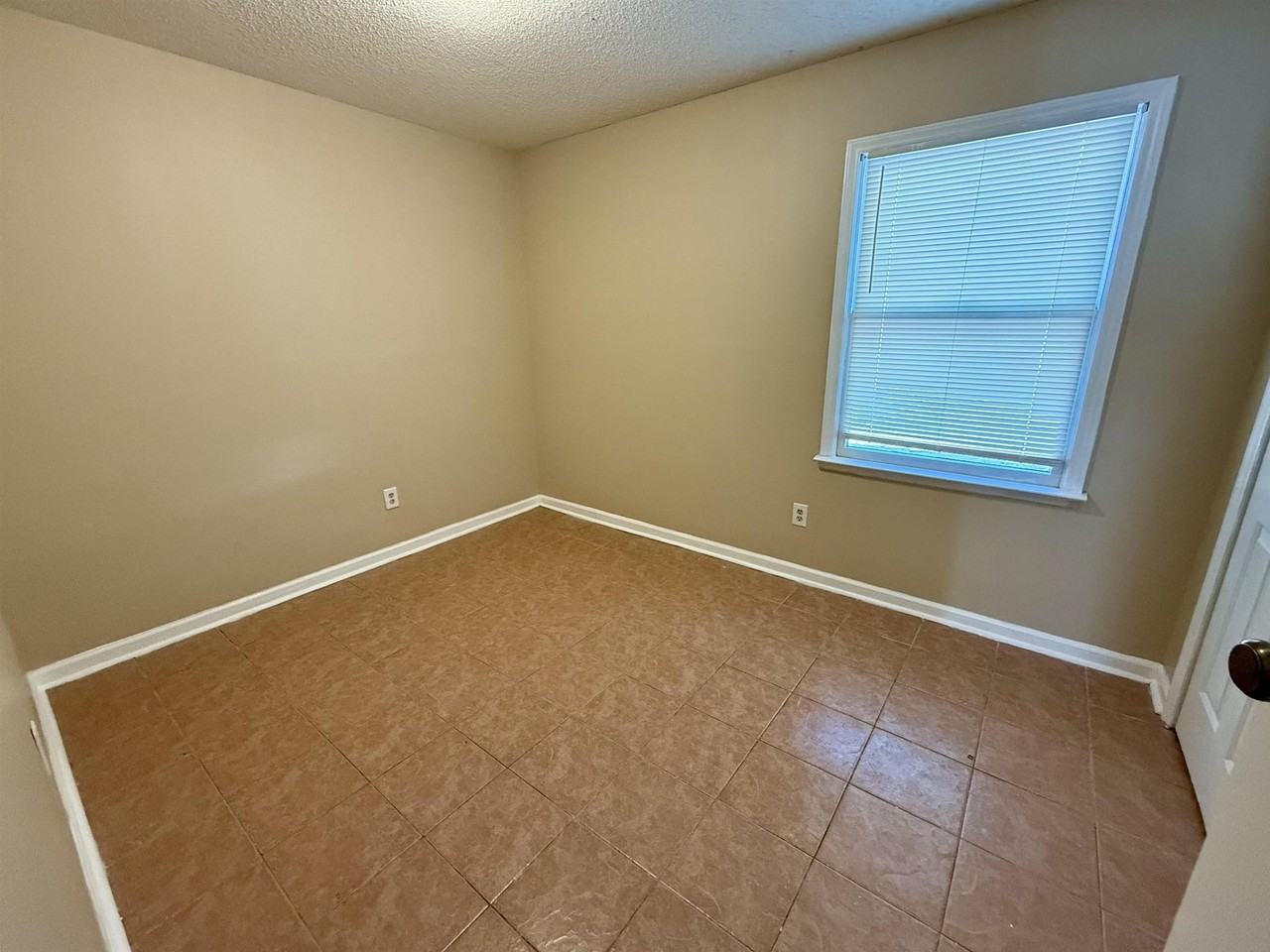4047 Fairway Dr #1 - Photo 6 of 15