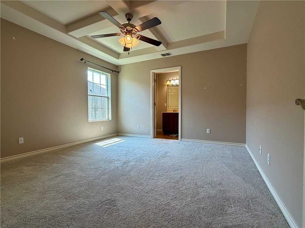 1907 Kelly Ln - Photo 6 of 33