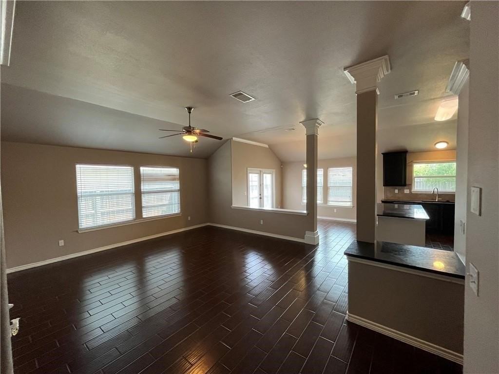 7305 Kolda Dr - Photo 3 of 17