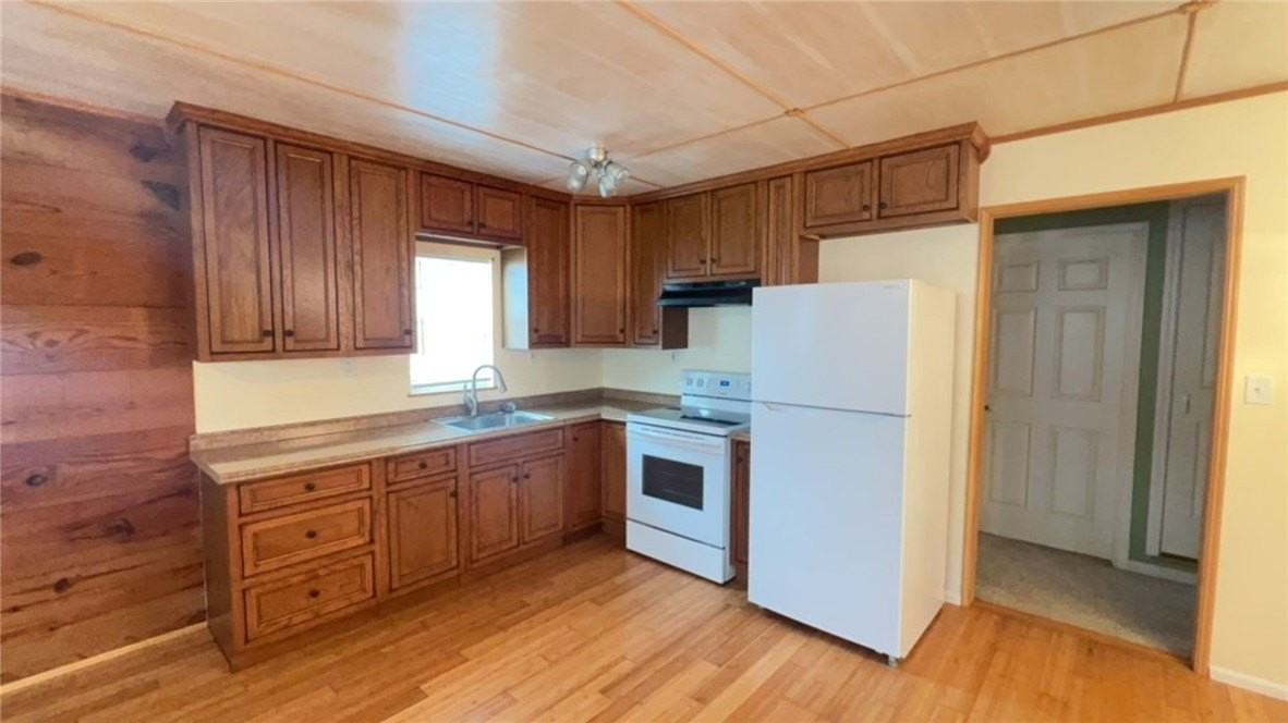 2716 Deer St - Photo 2 of 12