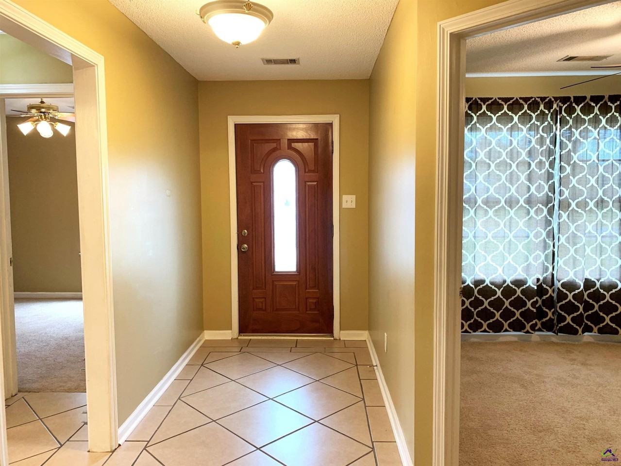 406 Chadwyck Cir - Photo 4 of 20