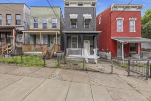 featured image of 2502 Halstead St