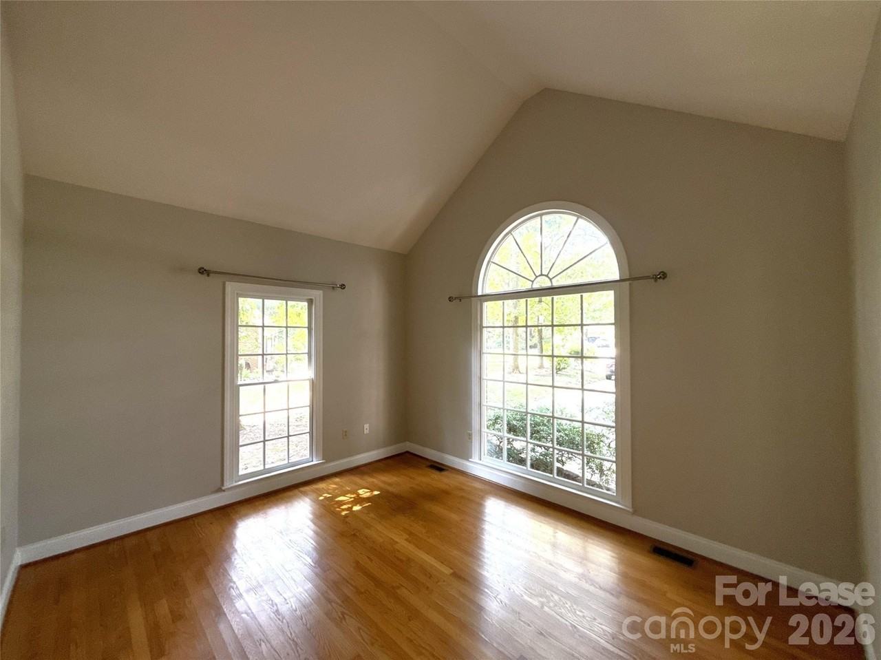 2649 Willowbrook Dr - Photo 5 of 26