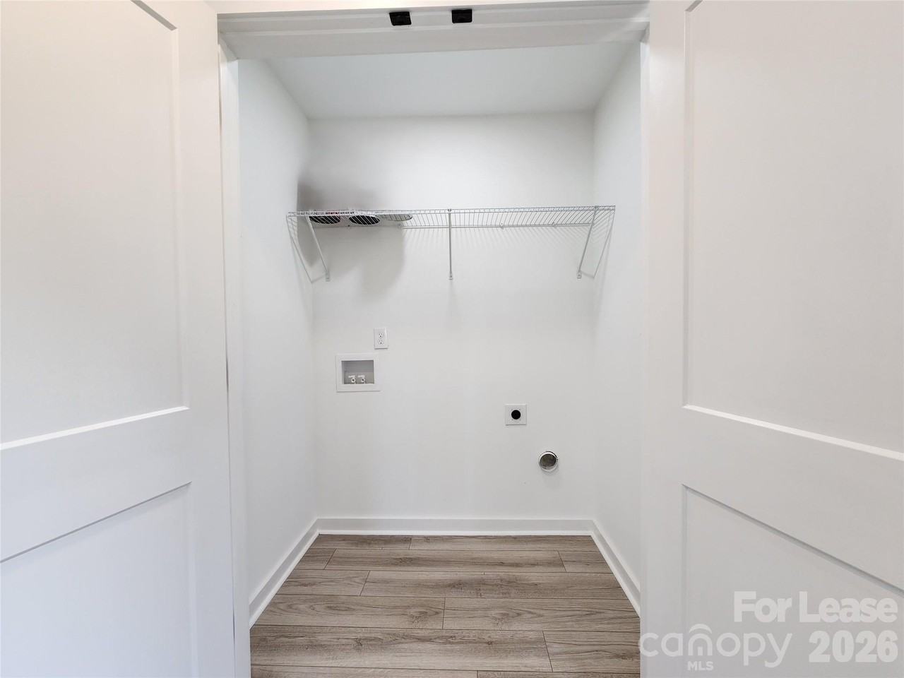 907 Hill St - Photo 7 of 14