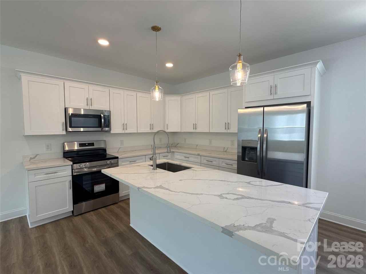 2100 Bombay Way - Photo 4 of 16