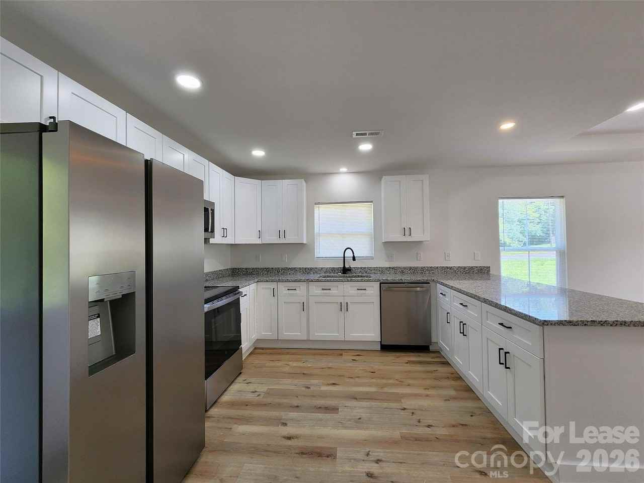 1300 Rainbow Dr - Photo 4 of 15
