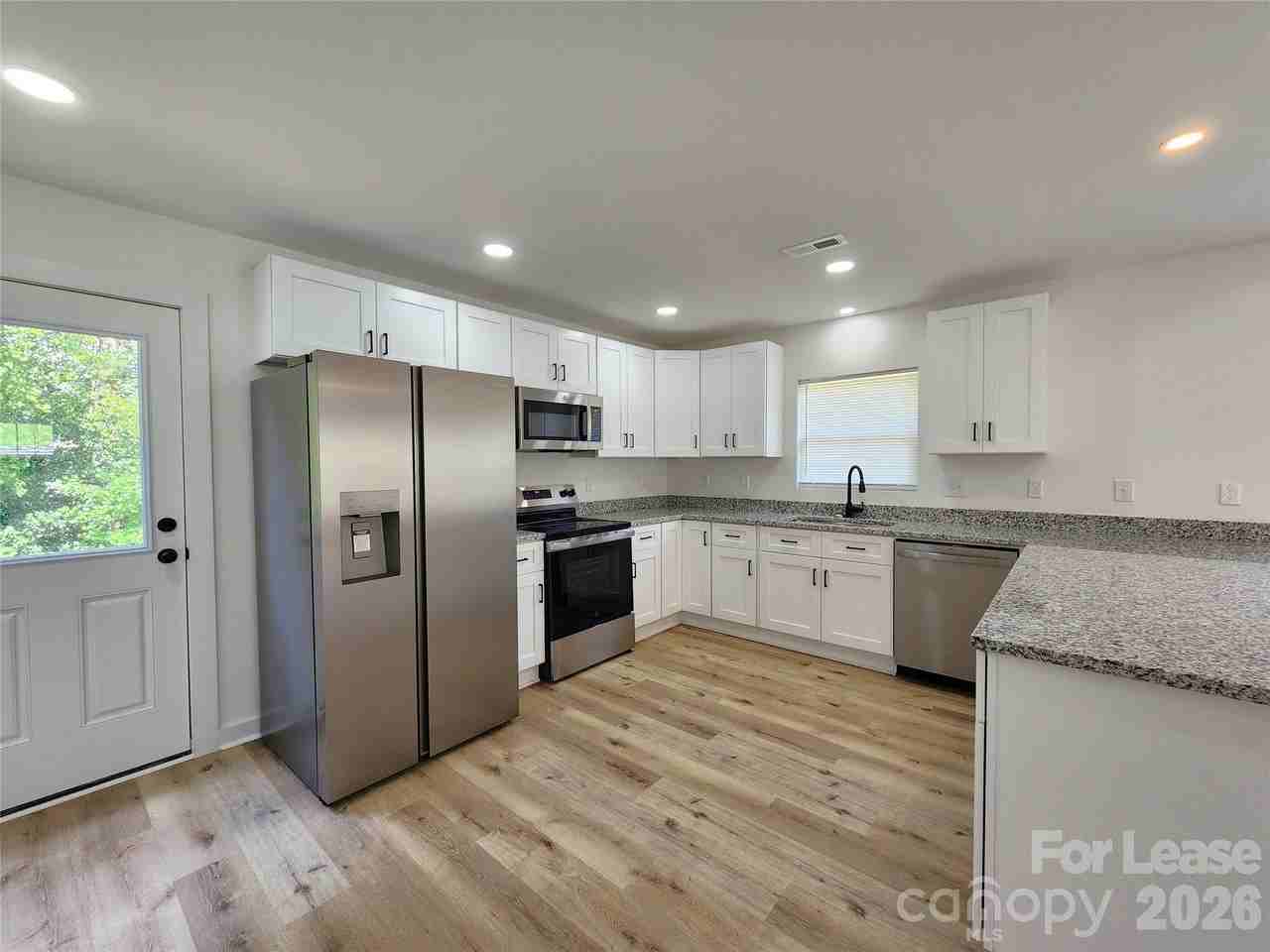 1300 Rainbow Dr - Photo 5 of 15