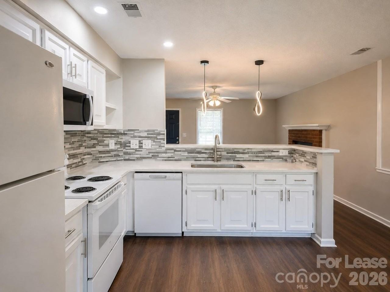 7718 Linda Lake Dr - Photo 3 of 19