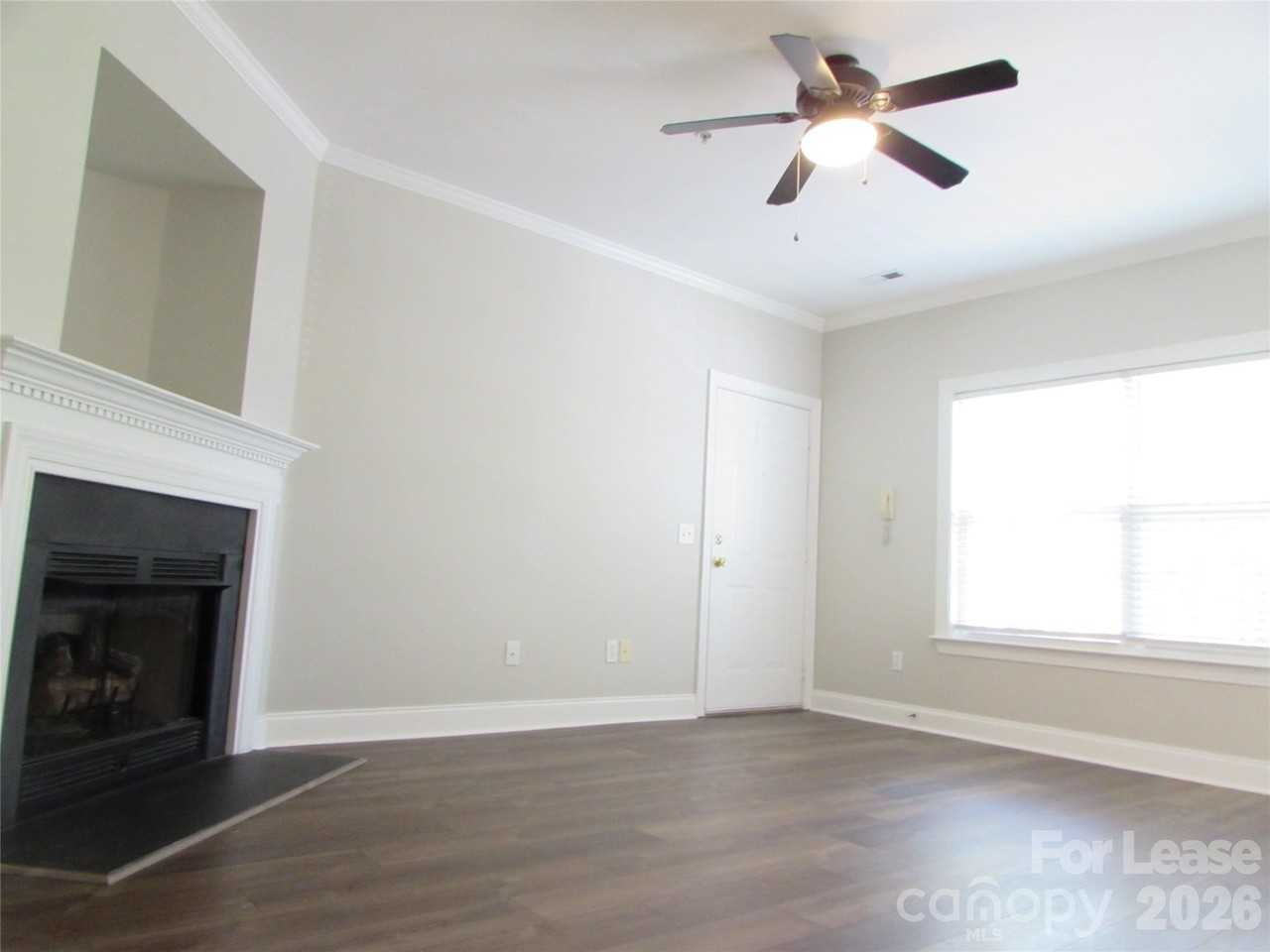 21725 Aftonshire Dr - Photo 3 of 11