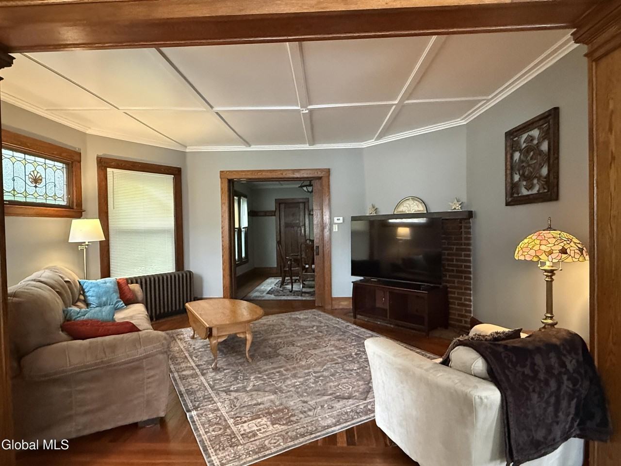 157 Washington St - Photo 4 of 24