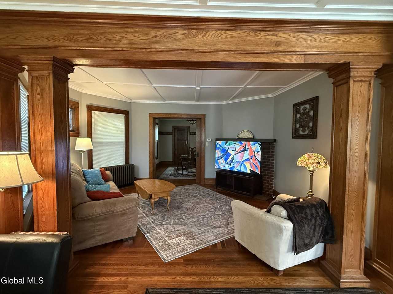 157 Washington St - Photo 5 of 24