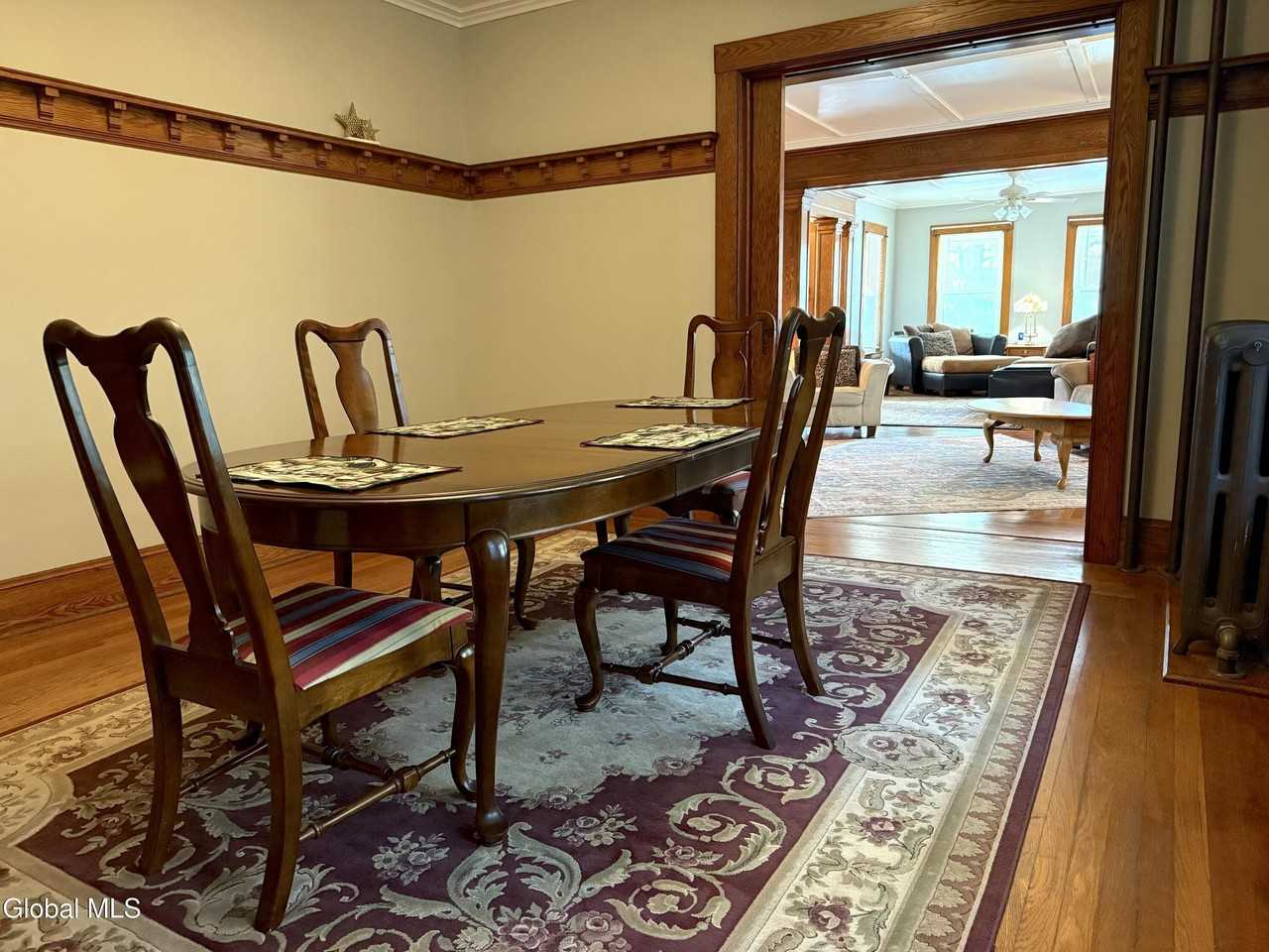 157 Washington St - Photo 7 of 24