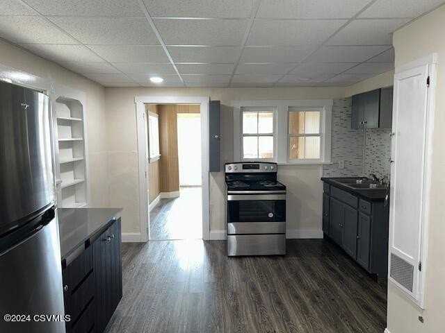 524 E Front St - Photo 3 of 8