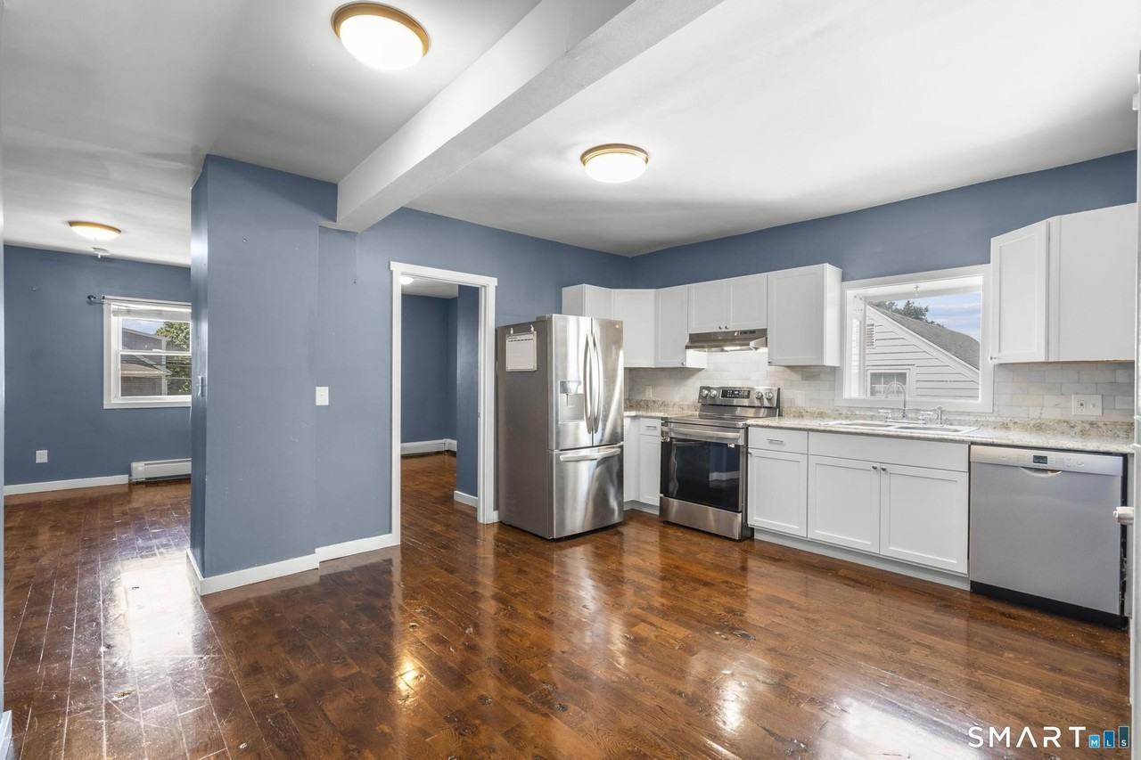 62 Saint Michaels Ave - Photo 6 of 20