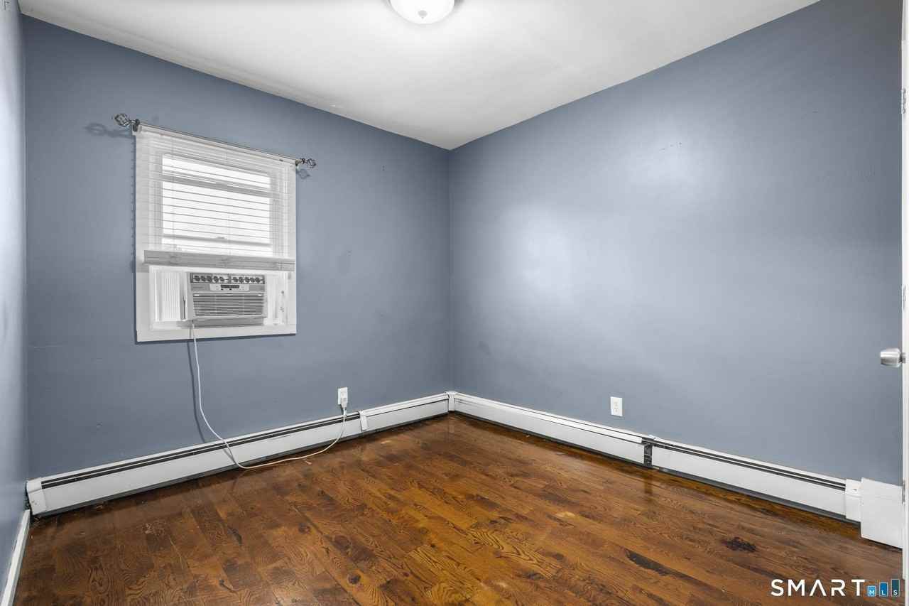 62 Saint Michaels Ave - Photo 7 of 20