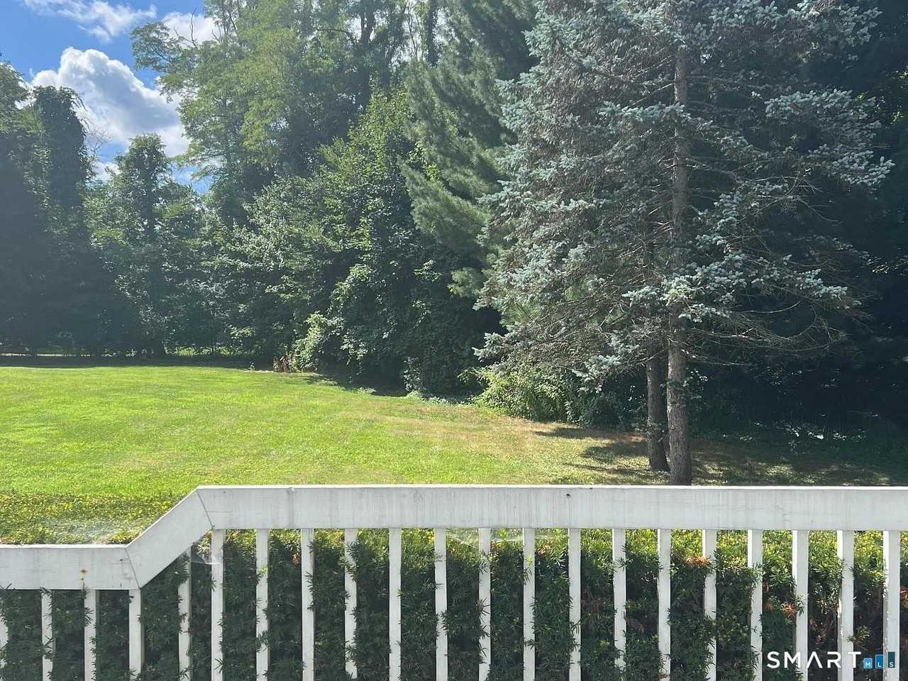 2605 Albany Ave - Photo 2 of 21