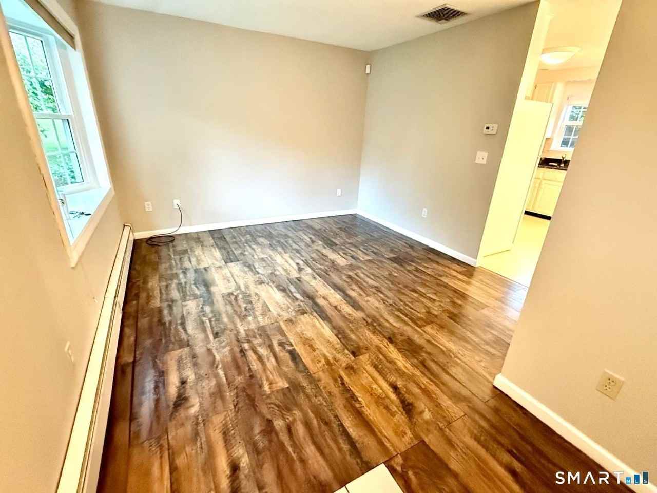 2605 Albany Ave - Photo 5 of 21