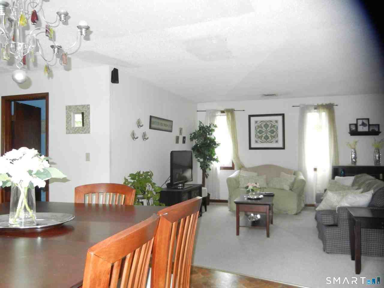 32 Cherry St #B - Photo 7 of 12