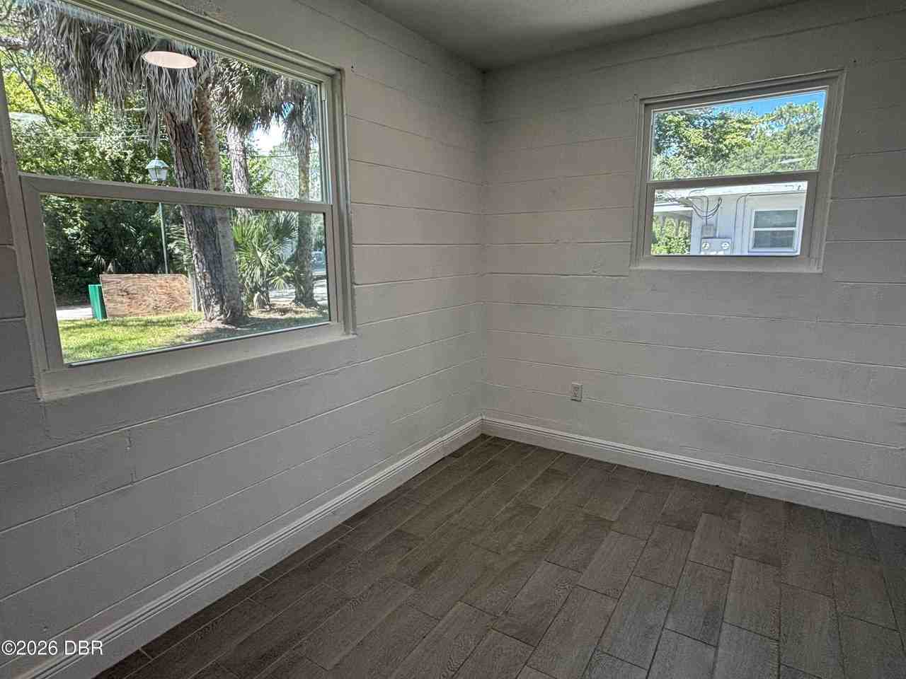 87 Ford St - Photo 5 of 15