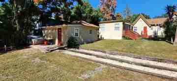 featured image of 410 W Howry Ave #D