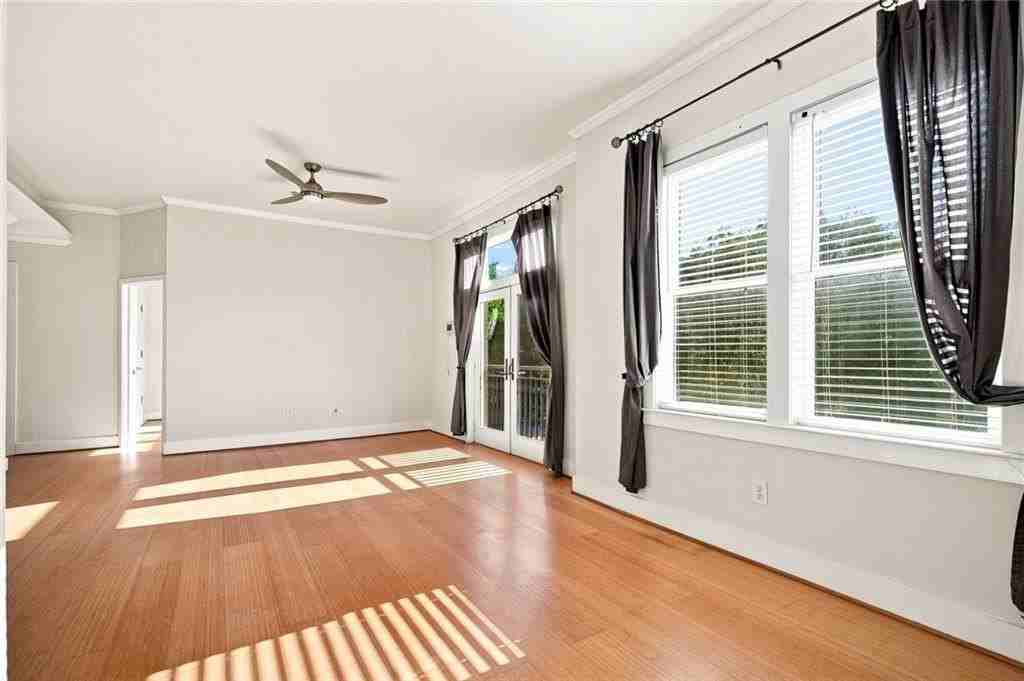 933 Garrett St Se #201 - Photo 5 of 45