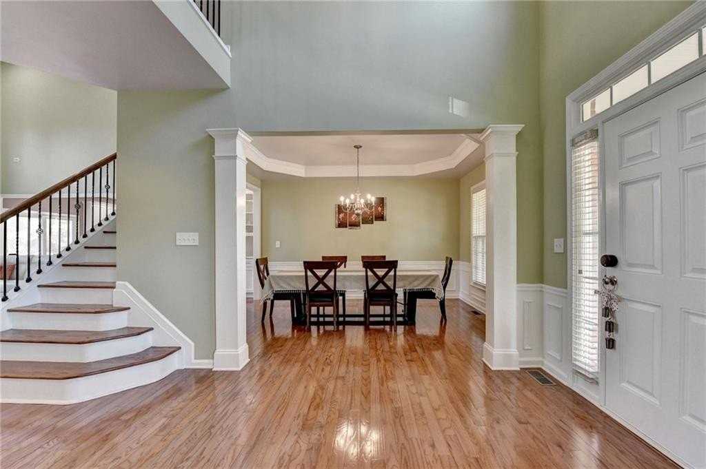 770 Pimlicon Pl - Photo 4 of 37