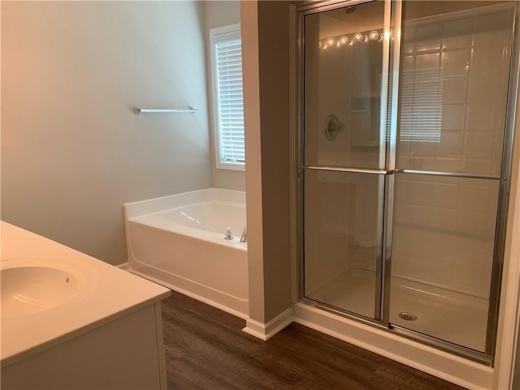 1930 Charleston Oak Cir - Photo 4 of 8