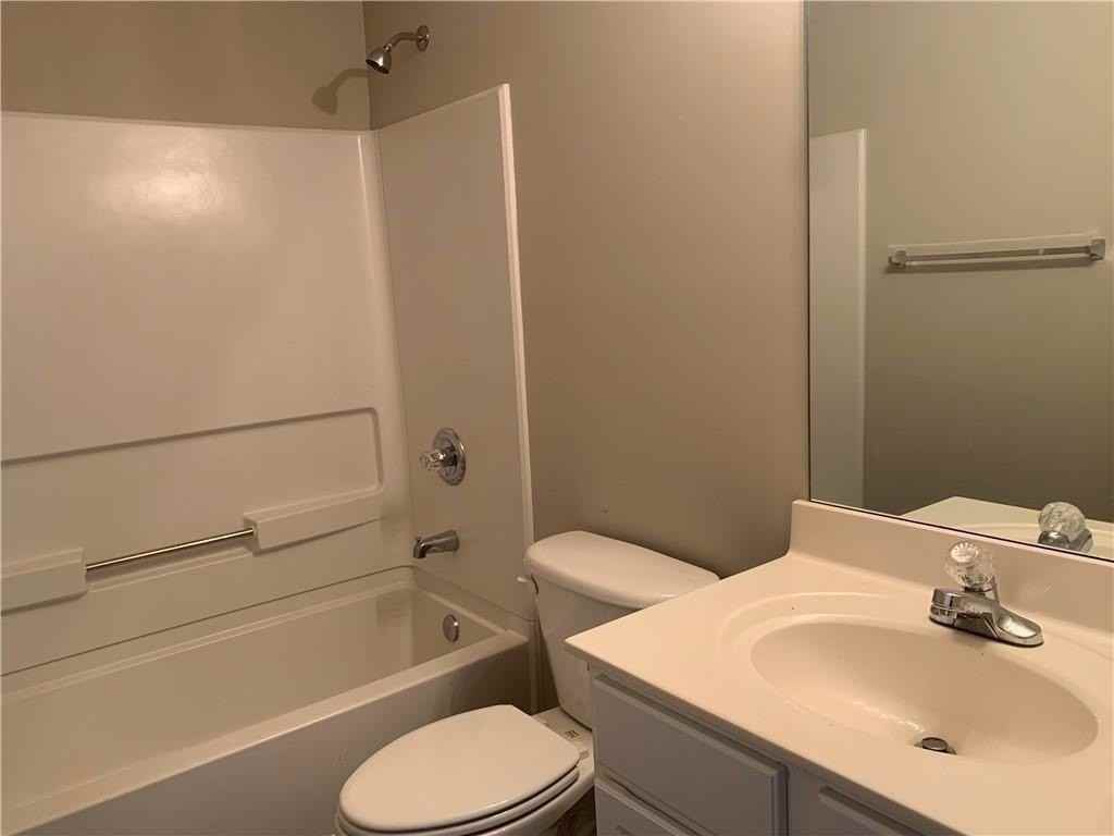1930 Charleston Oak Cir - Photo 7 of 8
