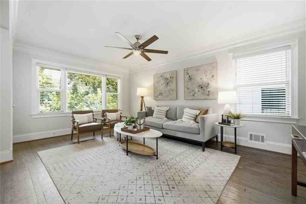 166 Howard St Ne - Photo 4 of 45